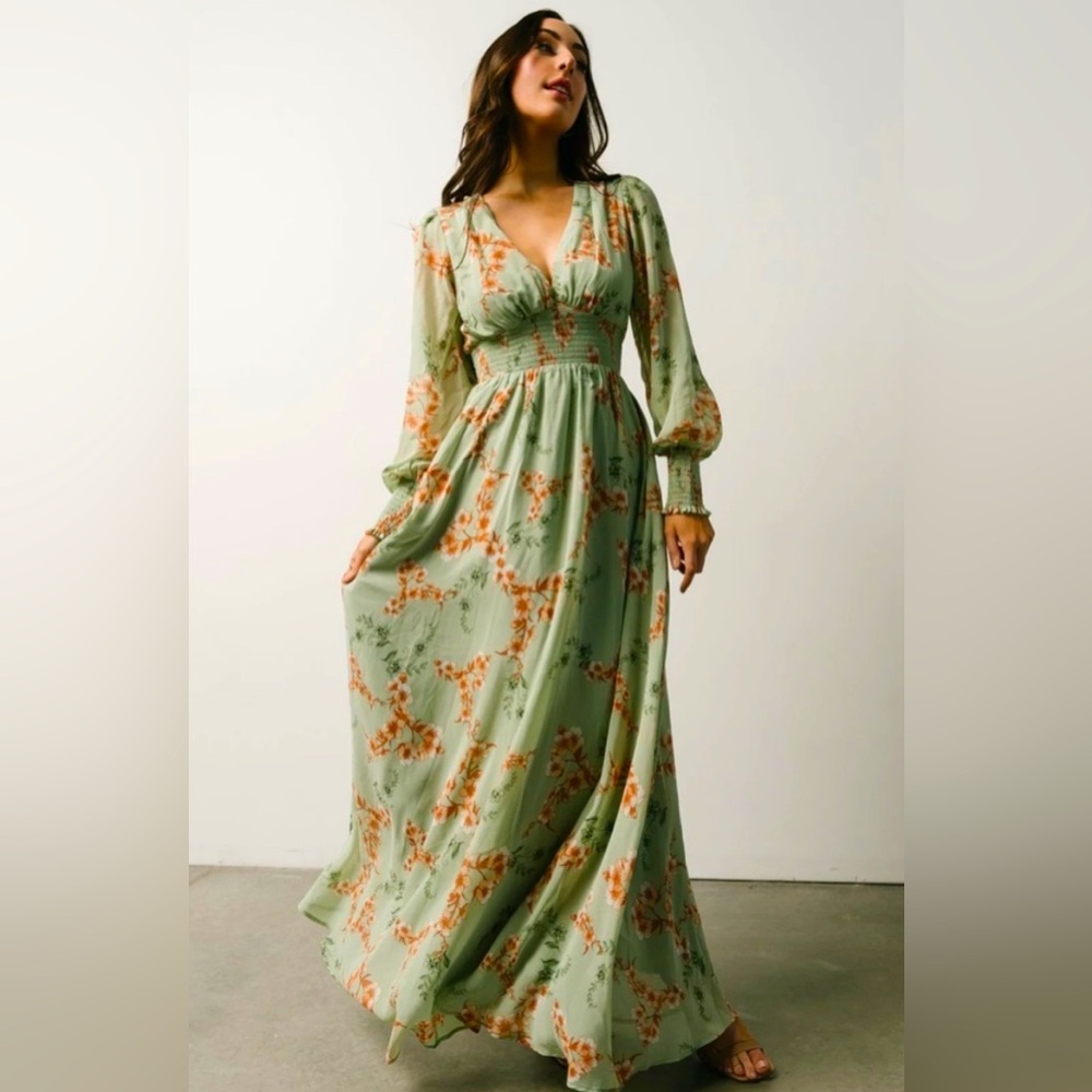 Baltic Born women's Sage and Peach Floral
Maxi dress
Size Small